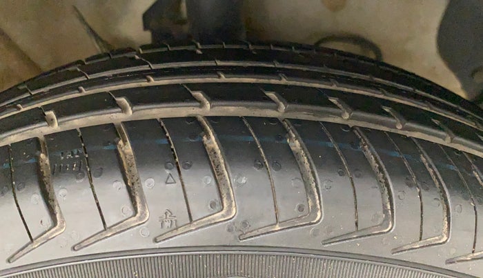 2022 Hyundai NEW SANTRO ERA EXECUTIVE, Petrol, Manual, 38,280 km, Right Front Tyre Tread