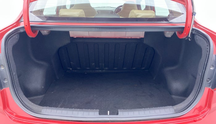 2018 Hyundai Xcent SX 1.2, Petrol, Manual, 11,162 km, Boot Inside