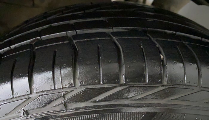 2020 Tata NEXON XZA + 1.2 PETROL A/T, Petrol, Automatic, 15,214 km, Left Front Tyre Tread