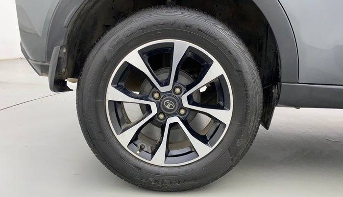 2020 Tata NEXON XZA + 1.2 PETROL A/T, Petrol, Automatic, 15,214 km, Right Rear Wheel