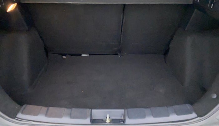 2020 Tata NEXON XZA + 1.2 PETROL A/T, Petrol, Automatic, 15,214 km, Boot Inside