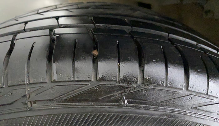 2020 Tata NEXON XZA + 1.2 PETROL A/T, Petrol, Automatic, 15,214 km, Left Rear Tyre Tread
