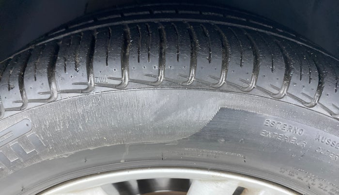 2014 Jaguar XF 3.0 S V6, Diesel, Automatic, 31,523 km, Left Rear Tyre Tread