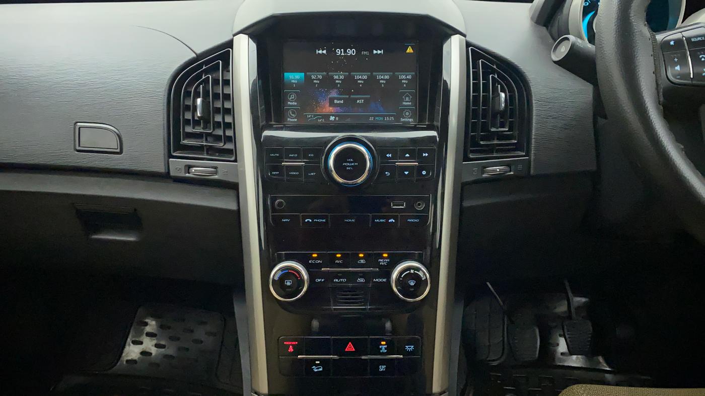 2018 Mahindra XUV500 W9, Diesel, Manual, 70,203 km, Air Conditioner