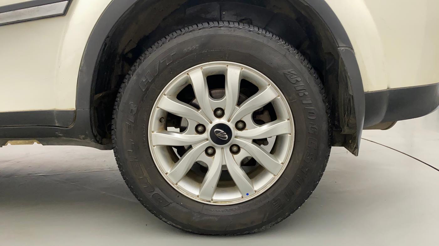 2018 Mahindra XUV500 W9, Diesel, Manual, 70,203 km, Left Rear Wheel