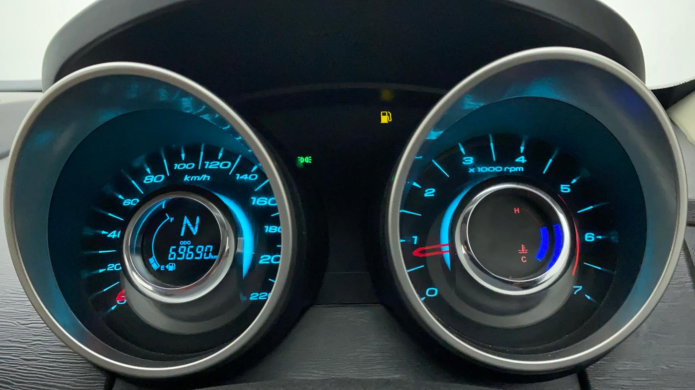 2018 Mahindra XUV500 W9, Diesel, Manual, 70,203 km, Odometer Image