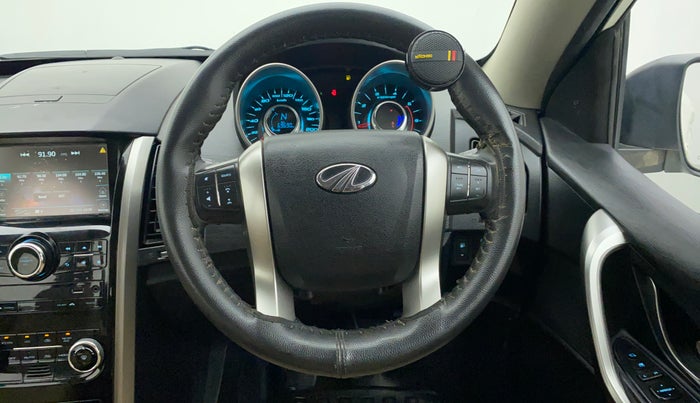 2018 Mahindra XUV500 W9, Diesel, Manual, 70,203 km, Steering Wheel Close Up