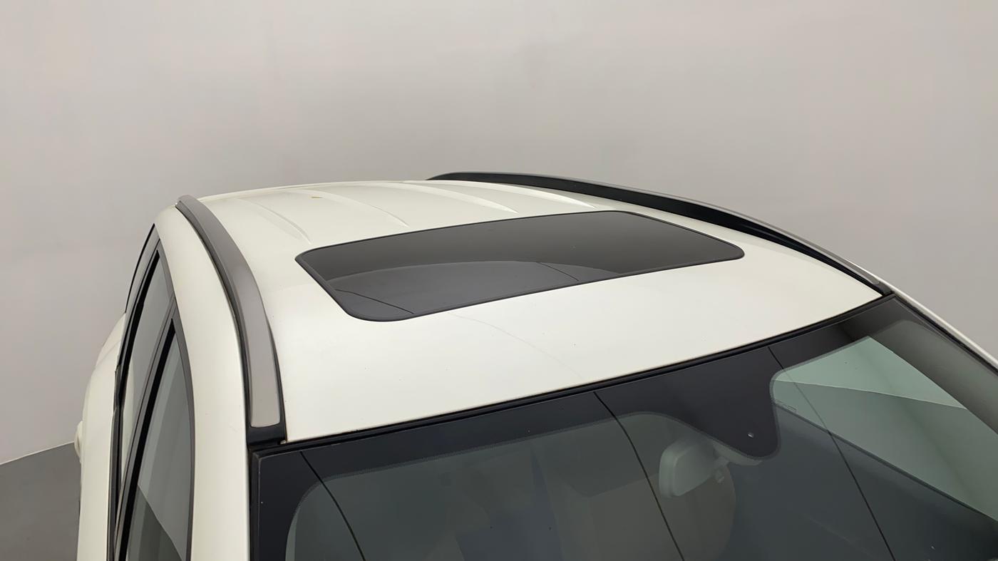 2018 Mahindra XUV500 W9, Diesel, Manual, 70,203 km, Roof