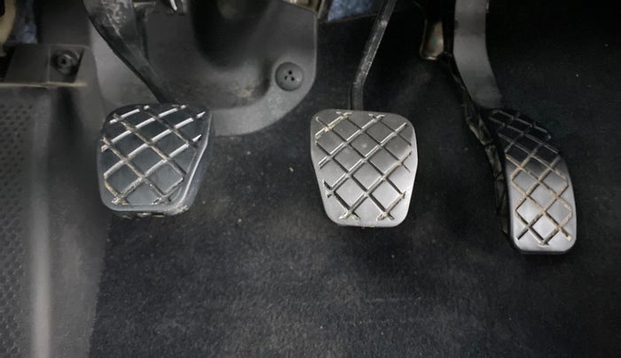 2018 Volkswagen Ameo COMFORTLINE 1.0, Petrol, Manual, 23,990 km, Pedals