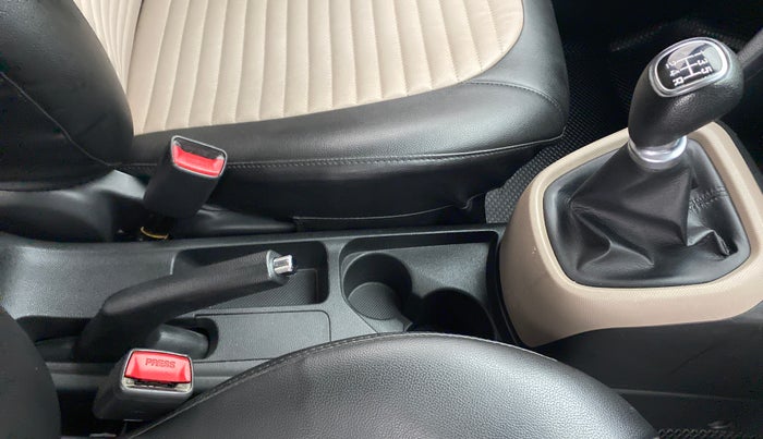 2018 Hyundai Grand i10 SPORTZ 1.2 KAPPA VTVT, Petrol, Manual, 28,653 km, Gear Lever