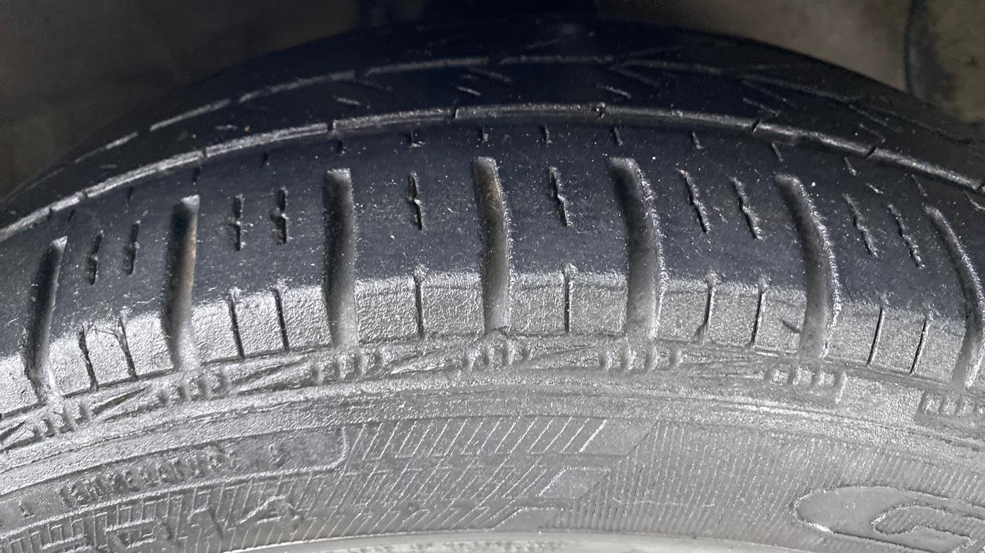 2018 Hyundai Grand i10 SPORTZ 1.2 KAPPA VTVT, Petrol, Manual, 28,653 km, Right Front Tyre Tread
