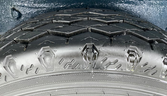 2018 Maruti OMNI E STD, Petrol, Manual, 13,127 km, Left Rear Tyre Tread