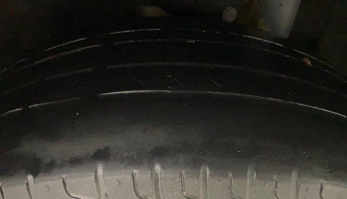 2019 Maruti Vitara Brezza VDI AMT, Diesel, Automatic, 1,53,338 km, Left Rear Tyre Tread