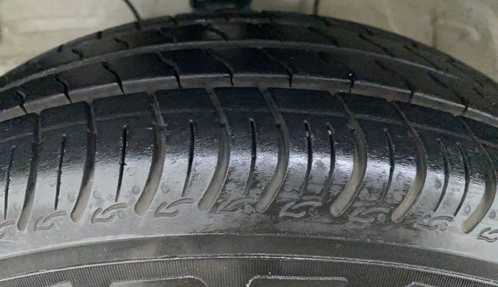 2021 Maruti S PRESSO VXI PLUS, Petrol, Manual, Left Front Tyre Tread
