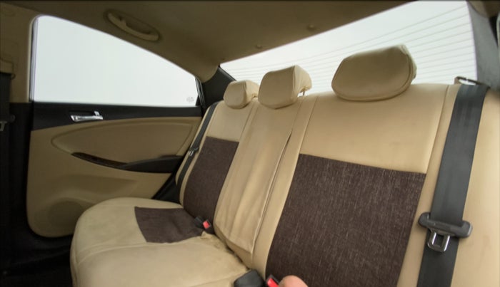 2012 Hyundai Verna FLUIDIC 1.6 SX VTVT, CNG, Manual, 79,618 km, Right Side Rear Door Cabin