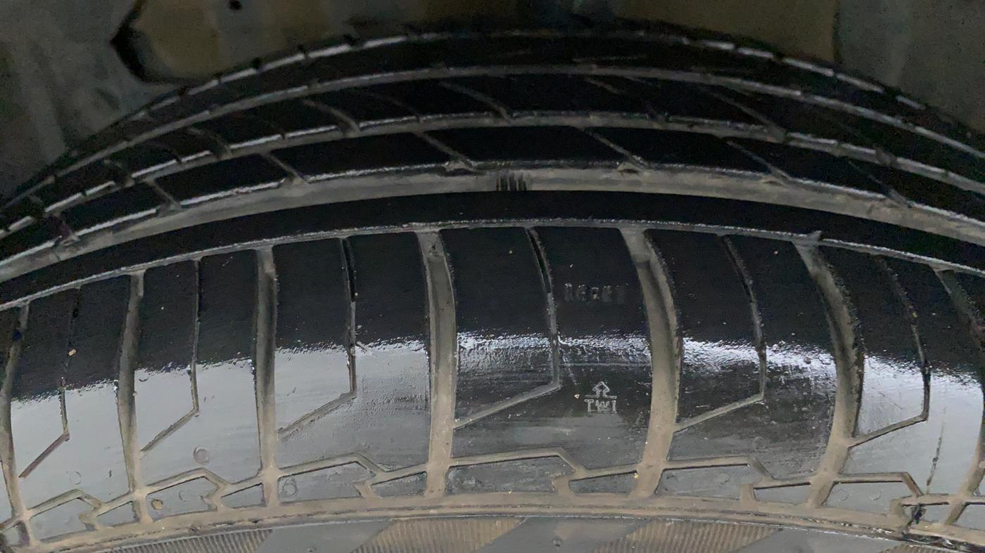 2016 Maruti Vitara Brezza LDI, Diesel, Manual, 58,847 km, Left Front Tyre Tread