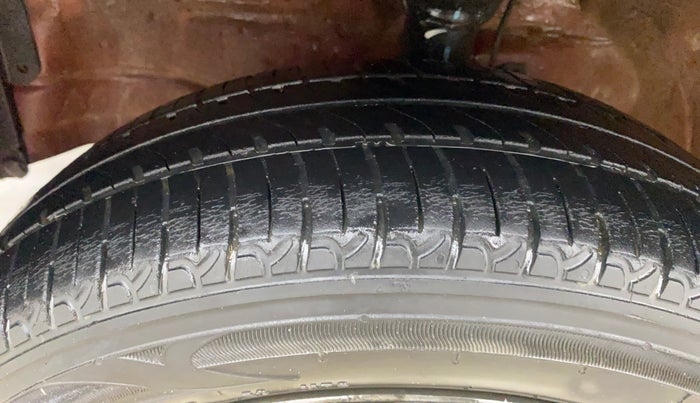 2012 Maruti Wagon R 1.0 VXI, Petrol, Manual, 39,937 km, Left Front Tyre Tread