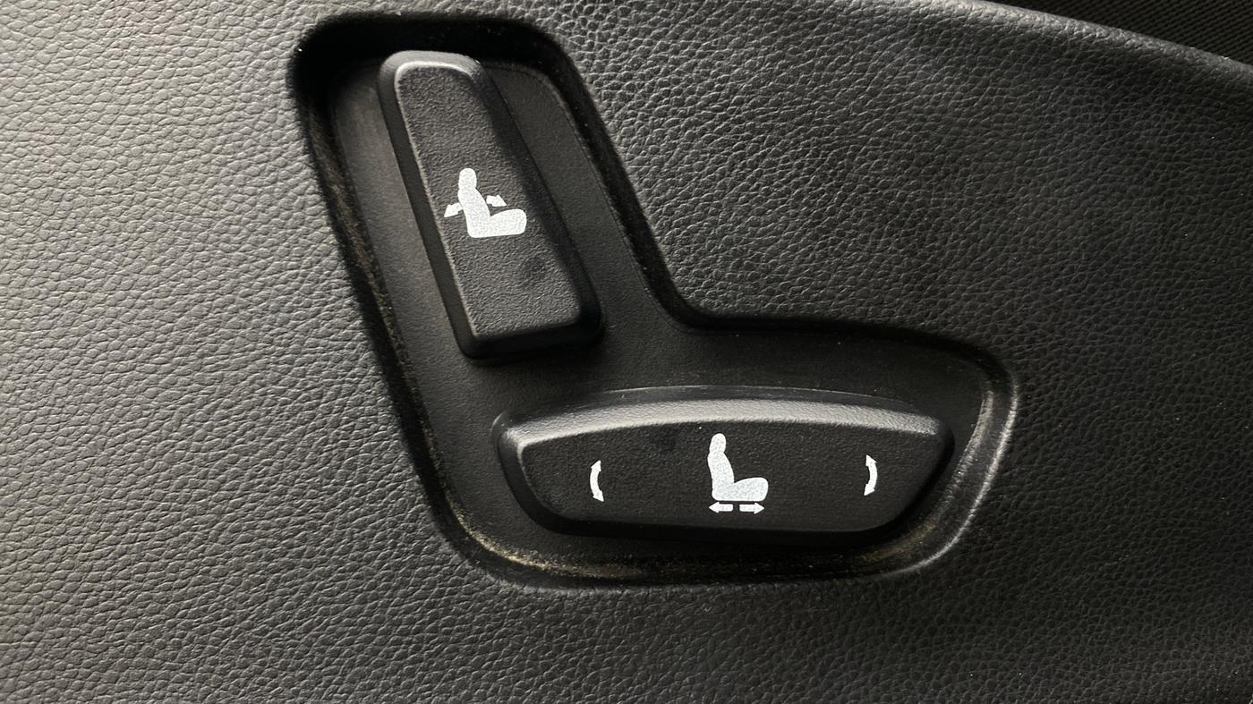 2020 MG HECTOR SMART 2.0 DIESEL, Diesel, Manual, 75,099 km, Driver Side Adjustment Panel