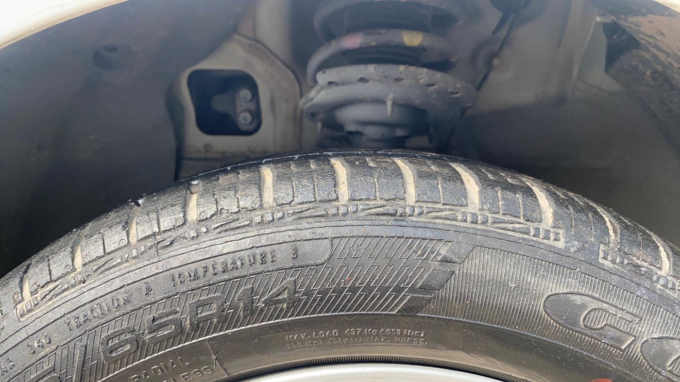 2020 Hyundai Grand i10 MAGNA 1.2 KAPPA VTVT, Petrol, Manual, 13,304 km, Left Front Tyre Tread