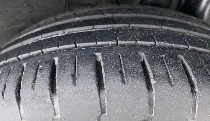 2019 Hyundai Elite i20 1.2  ASTA (O) CVT, Petrol, Automatic, 14,735 km, Left Rear Tyre Tread