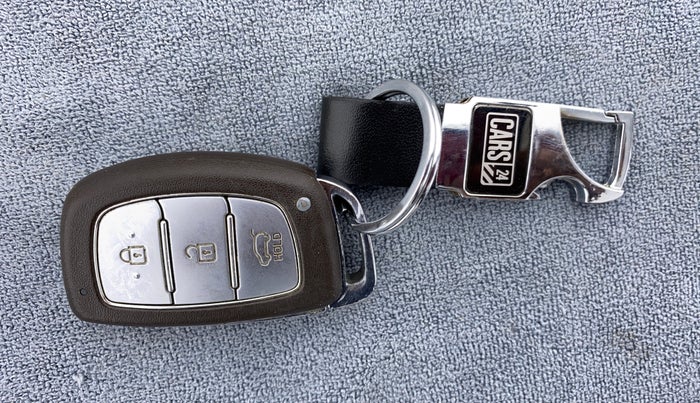 2019 Hyundai Elite i20 1.2  ASTA (O) CVT, Petrol, Automatic, 14,735 km, Key Close Up