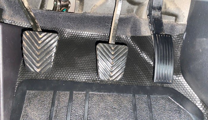 2017 Hyundai Elite i20 ASTA 1.2 DUAL TONE, Petrol, Manual, 1,00,868 km, Pedals