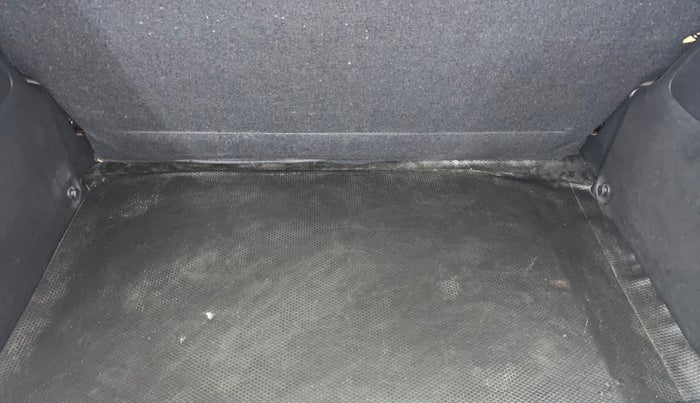 2017 Hyundai Elite i20 ASTA 1.2 DUAL TONE, Petrol, Manual, 1,00,868 km, Boot Inside