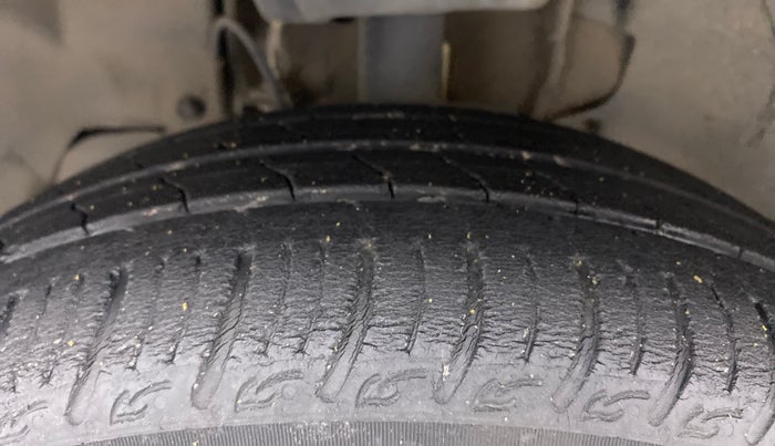 2018 Tata Tiago XZ PETROL, Petrol, Manual, 34,721 km, Left Front Tyre Tread