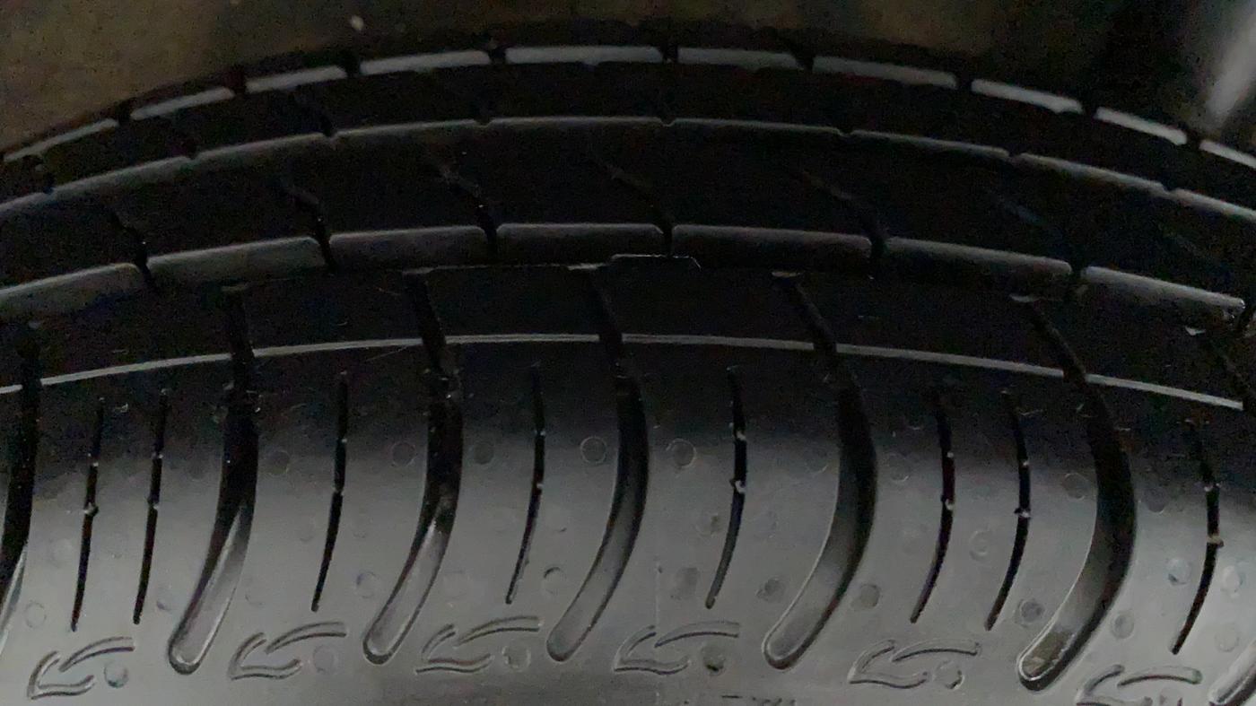 2020 Maruti S PRESSO VXI PLUS AGS, Petrol, Automatic, 8,479 km, Right Front Tyre Tread