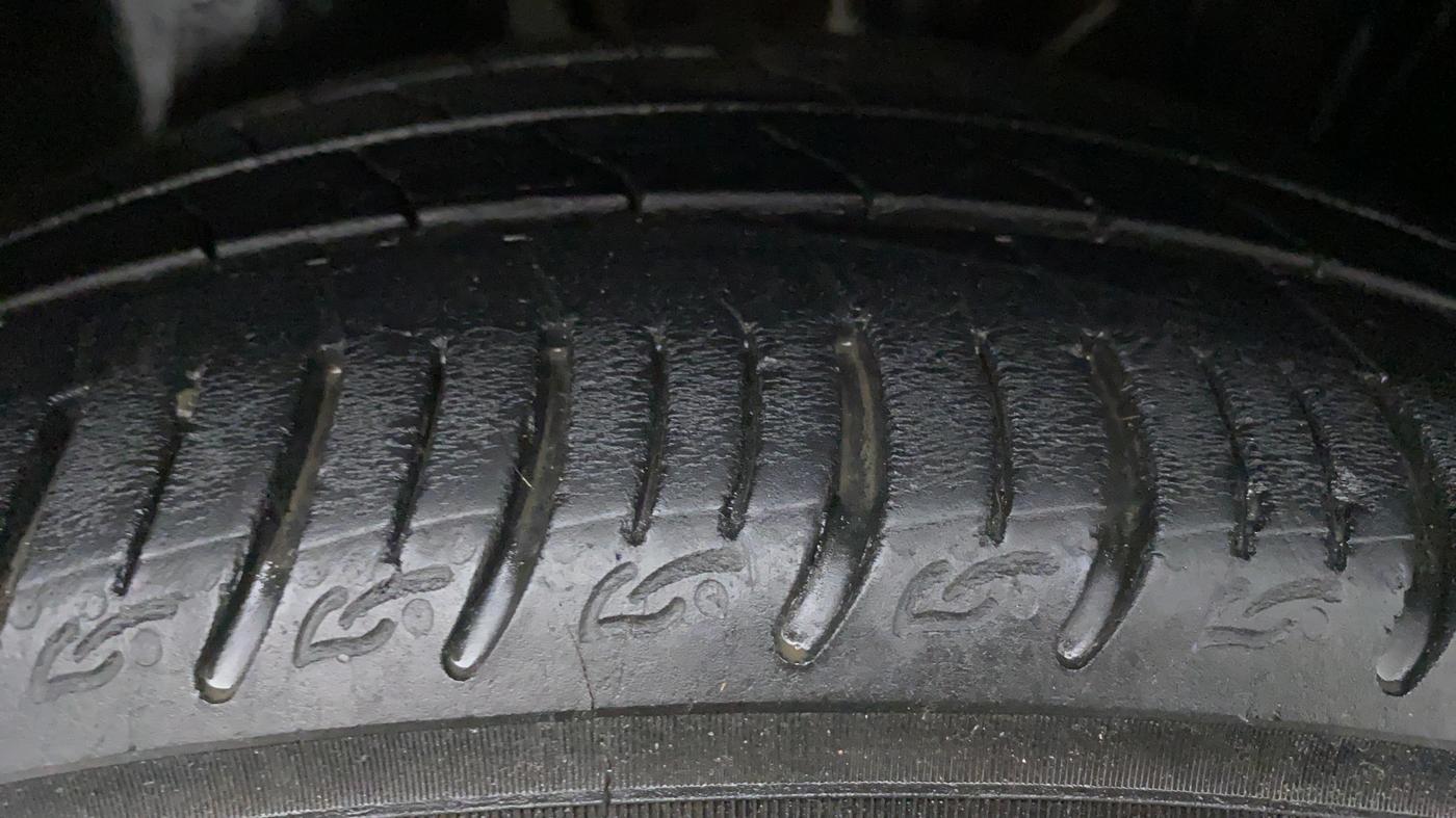 2020 Tata ALTROZ XT 1.2, Petrol, Manual, 27,240 km, Right Rear Tyre Tread