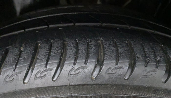 2020 Tata ALTROZ XT 1.2, Petrol, Manual, 27,240 km, Right Rear Tyre Tread