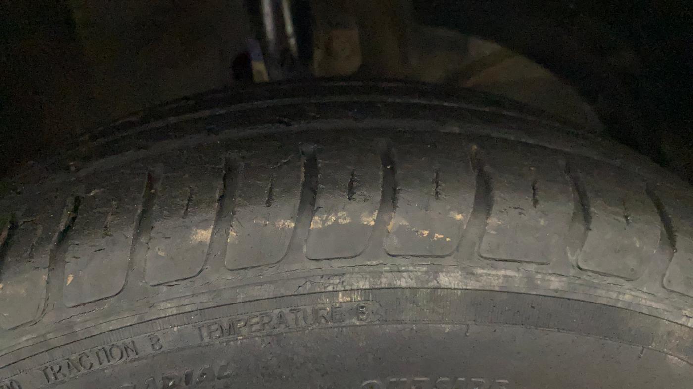 2021 Maruti Dzire VXI, Petrol, Manual, 62,996 km, Right Front Tyre Tread