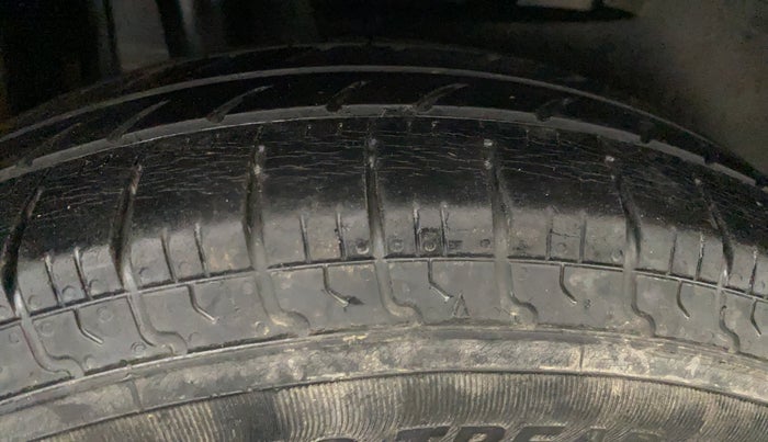 2021 Maruti Dzire VXI, Petrol, Manual, 62,996 km, Right Rear Tyre Tread