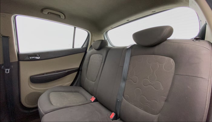 2009 Hyundai i20 MAGNA 1.2 VTVT, Petrol, Manual, 83,421 km, Right Side Rear Door Cabin