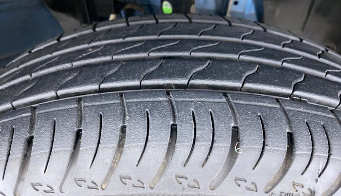 2021 Renault Kiger RXT 1.0 AMT, Petrol, Automatic, 6,840 km, Right Front Tyre Tread