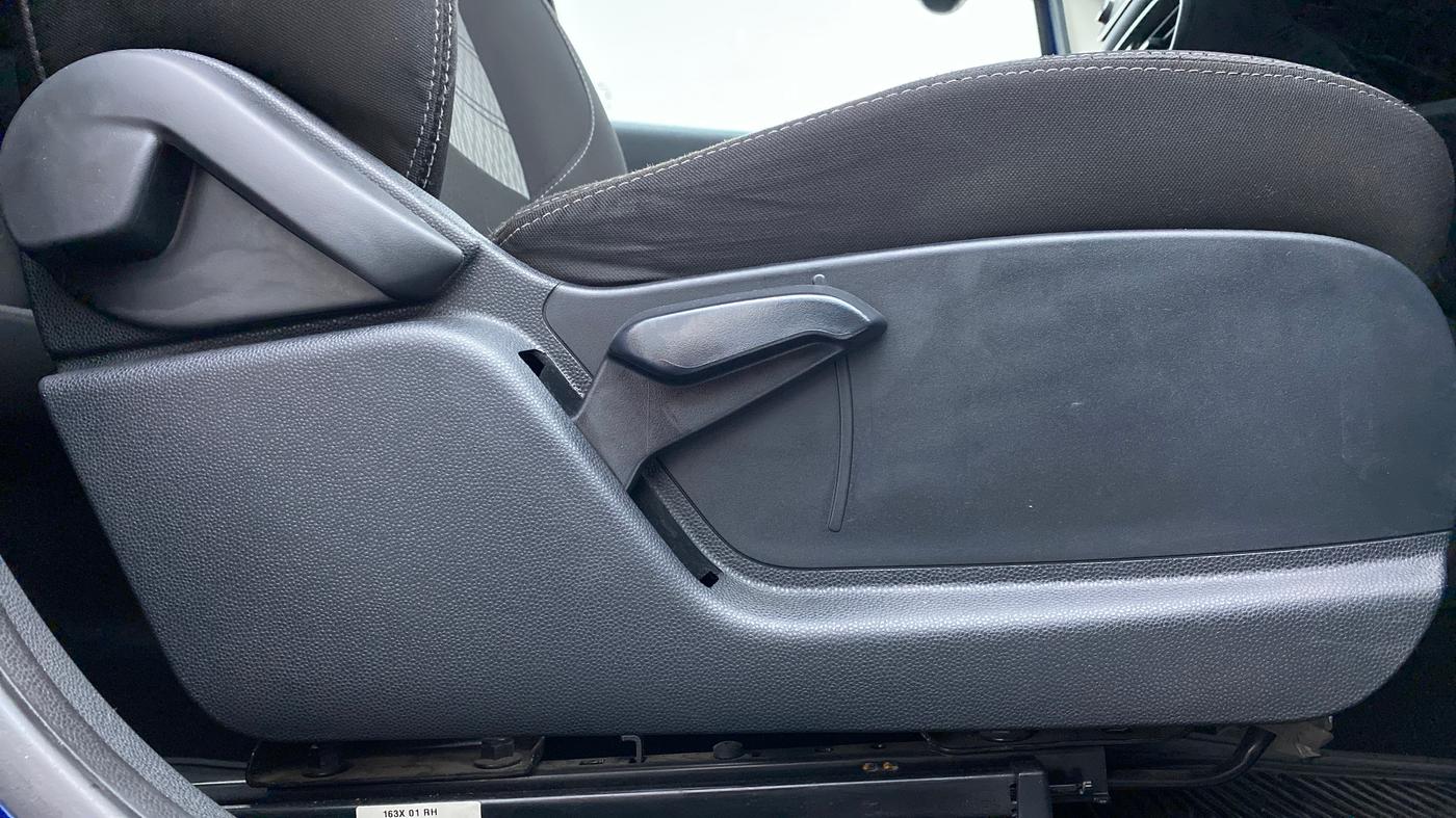 2018 Ford Ecosport 1.5 TITANIUM TI VCT, Petrol, Manual, 54,544 km, Driver Side Adjustment Panel