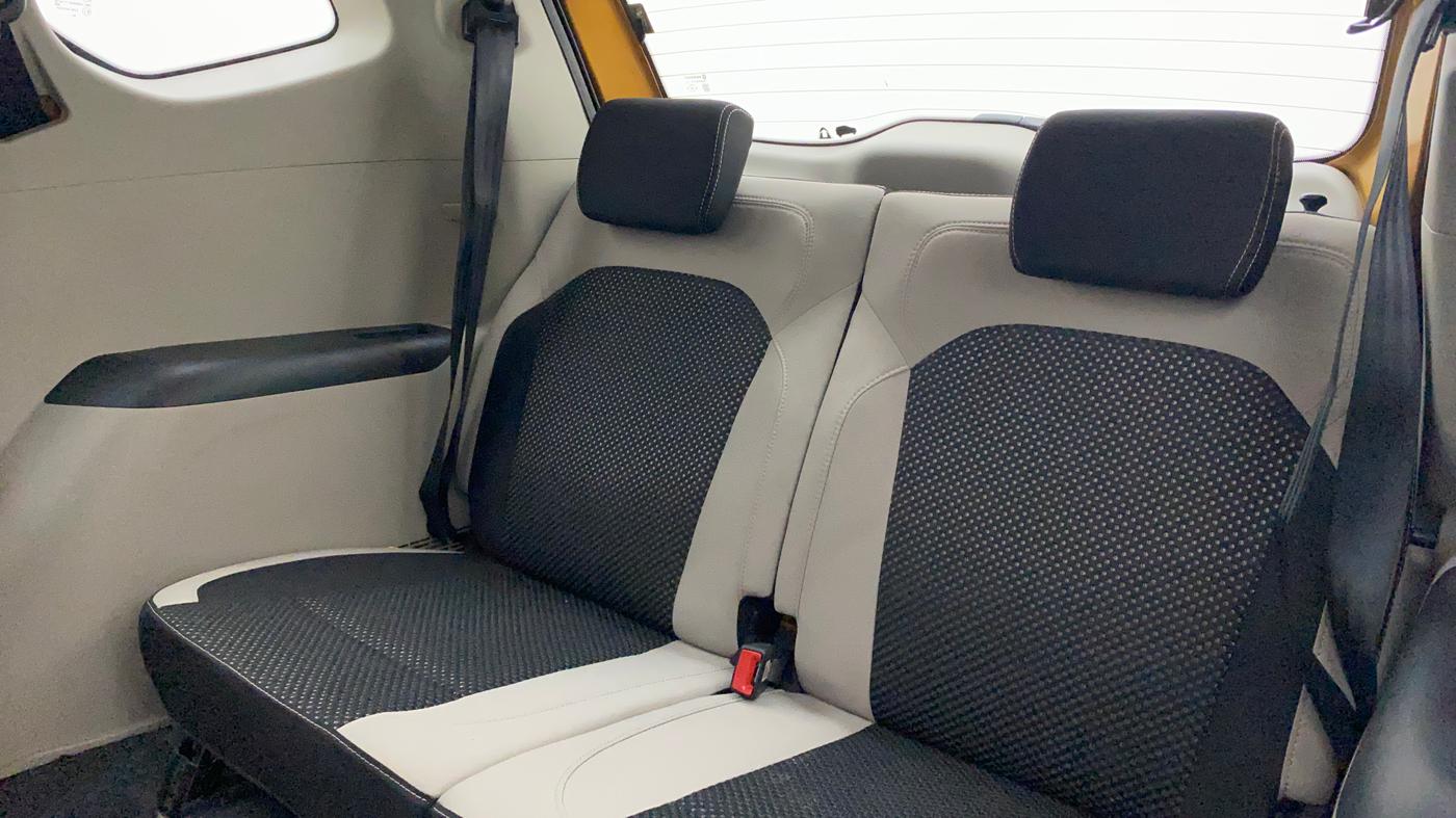 2020 Renault TRIBER RXZ, Petrol, Manual, 17,130 km, Third Seat Row ( optional )