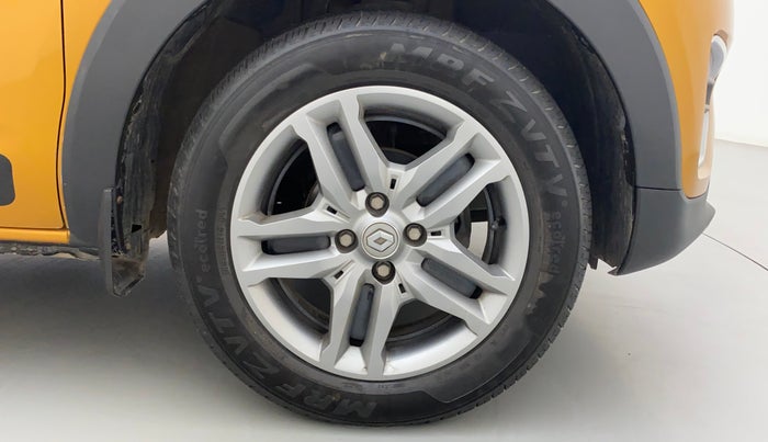 2020 Renault TRIBER RXZ, Petrol, Manual, 17,130 km, Right Front Wheel