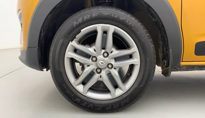 2020 Renault TRIBER RXZ, Petrol, Manual, 17,130 km, Left Front Wheel
