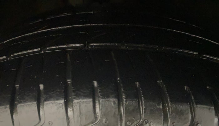 2016 Maruti Baleno ZETA PETROL 1.2, Petrol, Manual, 83,182 km, Right Rear Tyre Tread