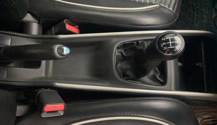 2016 Maruti Baleno ZETA PETROL 1.2, Petrol, Manual, 83,182 km, Gear Lever