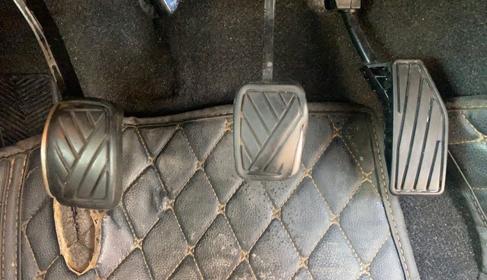 2016 Maruti Baleno ZETA PETROL 1.2, Petrol, Manual, 83,182 km, Pedals