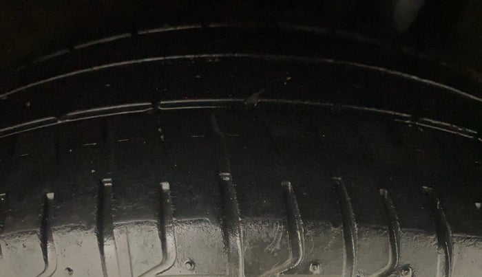 2016 Maruti Baleno ZETA PETROL 1.2, Petrol, Manual, 83,182 km, Left Rear Tyre Tread