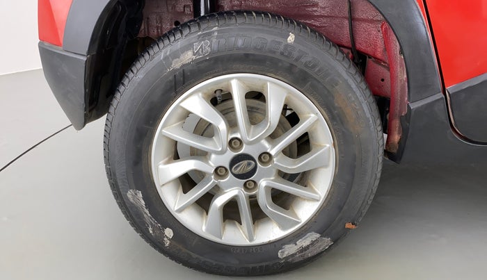 2017 Mahindra Kuv100 K6+ 6 STR, Petrol, Manual, 51,905 km, Right Rear Wheel
