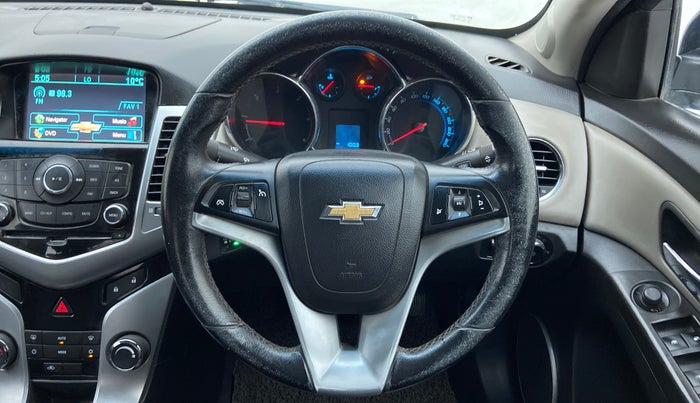 2011 Chevrolet Cruze LTZ, Diesel, Manual, 89,148 km, Steering Wheel Close Up