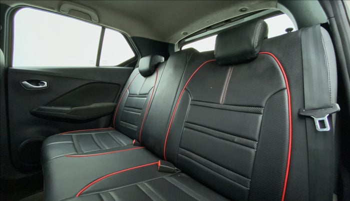 2019 Nissan Kicks XV PETROL, Petrol, Manual, 39,567 km, Right Side Rear Door Cabin