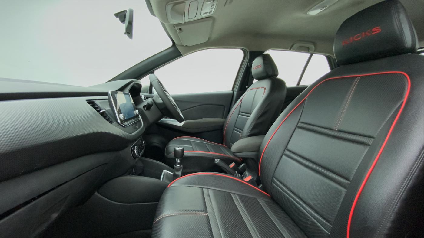 2019 Nissan Kicks XV PETROL, Petrol, Manual, 39,567 km, Right Side Front Door Cabin
