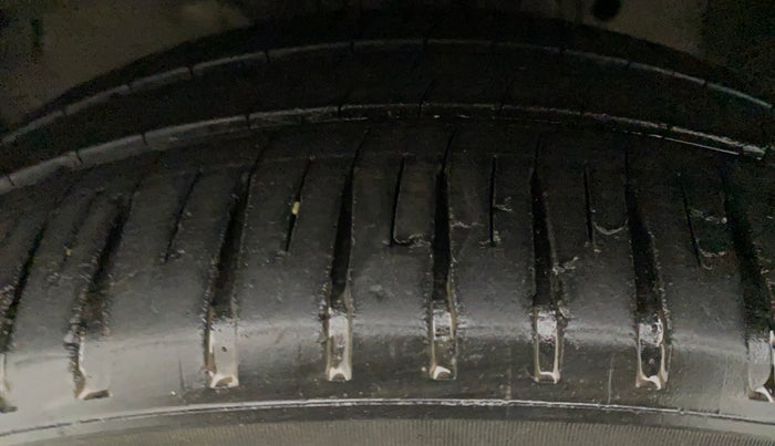 2015 Honda Jazz 1.2L I-VTEC V AT, Petrol, Automatic, 91,800 km, Right Rear Tyre Tread