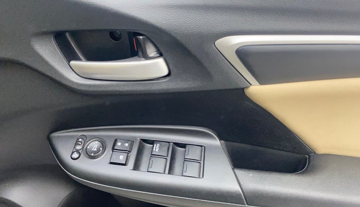 2019 Honda Jazz 1.2L I-VTEC VX CVT, Petrol, Automatic, 41,310 km, Driver Side Door Panels Control