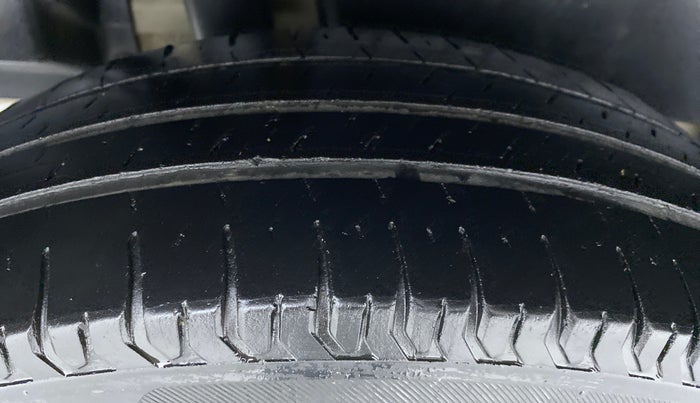 2019 Maruti Dzire VDI, Diesel, Manual, 63,769 km, Right Rear Tyre Tread